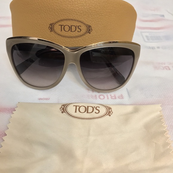 Tod's To94 38B Designer Women's Sunglasses. Made in Italy